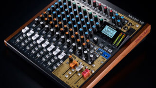TASCAM 「Model 12」12トラックレコーディングミキサー &「CS
